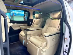 Toyota Vellfire Crown Hybrid 2.5L HV Luxury Edition - ფოტო 9