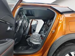 Peugeot 2008 230THP THE ONE - ფოტო 10