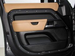 Land Rover Defender 110 3.0T P400 Dark Edition - ფოტო 17