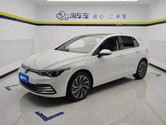 Volkswagen Golf 2021 200TSI DSG Pro - ფოტო 1