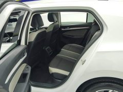 Volkswagen Golf 2021 200TSI DSG Pro - ფოტო 11