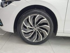 Volkswagen Golf 2021 200TSI DSG Pro - ფოტო 6
