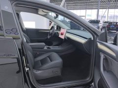 Tesla Model Y Long Range All-Wheel Drive - ფოტო 8