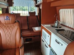Ford Transit 2.0T Petrol Automatic Premium Commercial Business Travel Mid-wheelbase Mid-roof 7-seater National VI - ფოტო 14