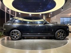 Rolls-Royce Cullinan 2020 Black Badge - ფოტო 6