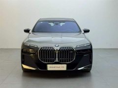 BMW i7 M70L 2023 M70L - ფოტო 2