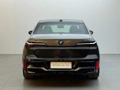 BMW i7 M70L 2023 M70L - ფოტო 5