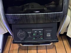 Buick GL8 Land Executive Cabin 652T Luxury - ფოტო 16