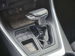 Toyota RAV4 2.0L CVT FWD Urban Edition - ფოტო 12