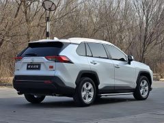 Toyota RAV4 2.0L CVT FWD Urban Edition - ფოტო 5
