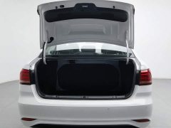 Volkswagen Lavida 2019 Lavida Qihang 1.5L Manual Fashion Edition National VI - ფოტო 16