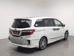 Honda Elysion 2019 2.0L Hybrid Luxury - ფოტო 2