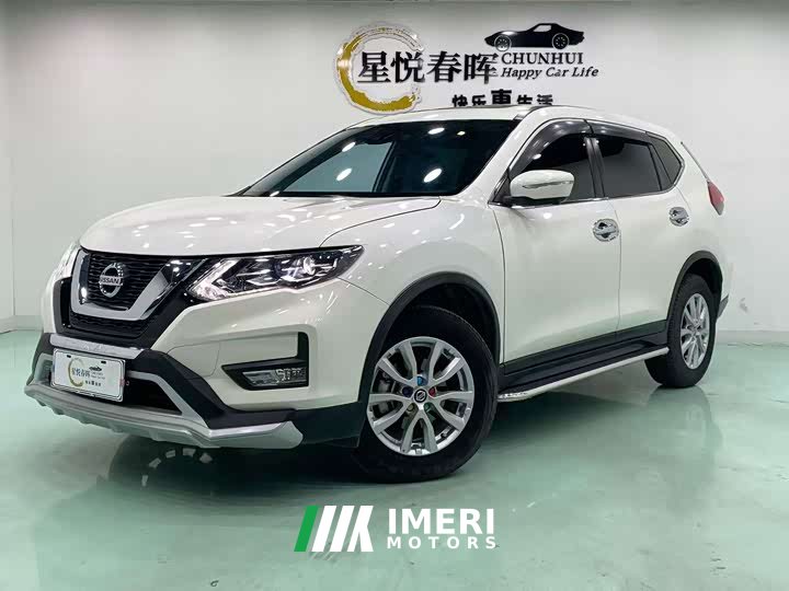 Nissan Qashqai Classic 2.0L FWD Smart Connect Premium Edition