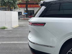 NIO ES8 Six-Seat Executive Signature Edition - ფოტო 14