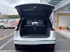NIO ES8 Six-Seat Executive Signature Edition - ფოტო 16