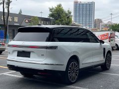 NIO ES8 Six-Seat Executive Signature Edition - ფოტო 8