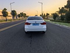 Volkswagen Santana 1.5L Manual Fashion Edition - ფოტო 12