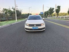 Volkswagen Santana 1.5L Manual Fashion Edition - ფოტო 2