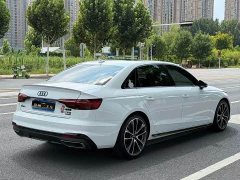 Audi A4L 40 TFSI quattro Luxury Dynamic - ფოტო 19