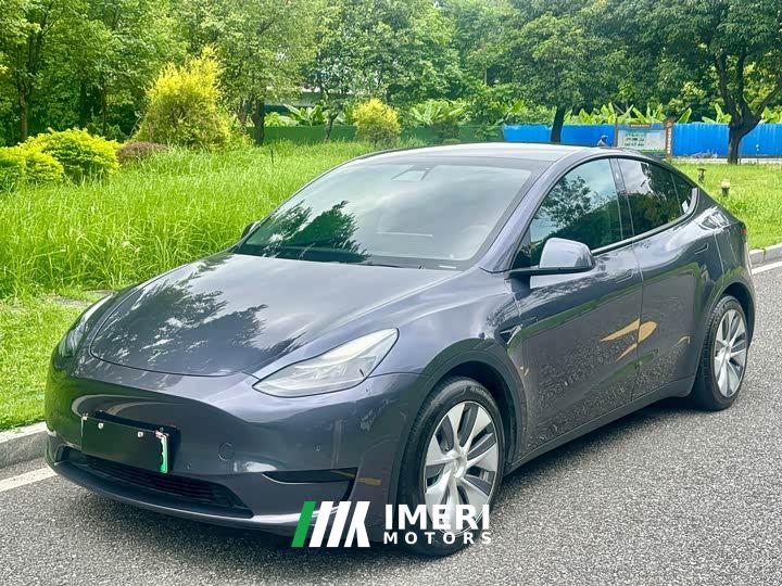 Tesla Model Y Facelift Rear-Wheel Drive