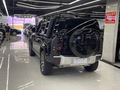 Land Rover Defender 2022 110 P400 Dark Edition - ფოტო 10