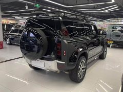 Land Rover Defender 2022 110 P400 Dark Edition - ფოტო 12