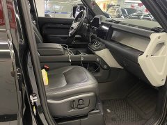 Land Rover Defender 2022 110 P400 Dark Edition - ფოტო 14