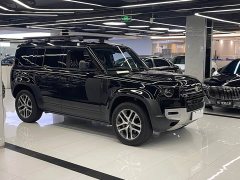 Land Rover Defender 2022 110 P400 Dark Edition - ფოტო 3