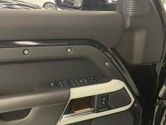 Land Rover Defender 2022 110 P400 Dark Edition - ფოტო 9