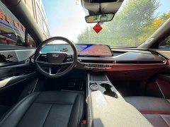 Cadillac XT5 2.0T Luxury - ფოტო 9