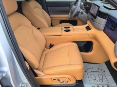 IM Motors Zhiji LS8 52 Max Luxury Six-Seater - ფოტო 11