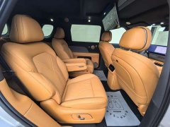 IM Motors Zhiji LS8 52 Max Luxury Six-Seater - ფოტო 12