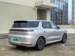 IM Motors Zhiji LS8 52 Max Luxury Six-Seater - ფოტო 15