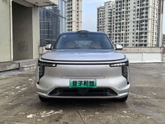 IM Motors Zhiji LS8 52 Max Luxury Six-Seater - ფოტო 2