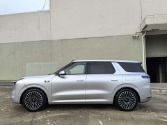 IM Motors Zhiji LS8 52 Max Luxury Six-Seater - ფოტო 4