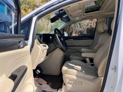 Buick GL8 ES Luxe Enjoyment Edition - ფოტო 9