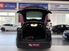 Tesla Model Y Rear-Wheel Drive - ფოტო 11