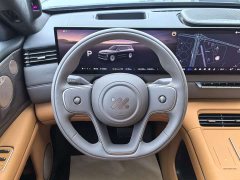 IM Motors Zhiji LS8 52 Max Luxury Six-Seater - ფოტო 10