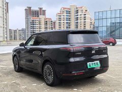 IM Motors Zhiji LS8 52 Max Luxury Six-Seater - ფოტო 14