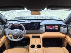 IM Motors Zhiji LS8 52 Max Luxury Six-Seater - ფოტო 6