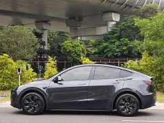 Tesla Model Y Rear-Wheel Drive - ფოტო 7