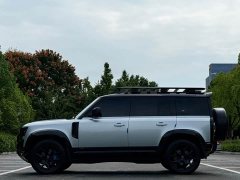 Land Rover Defender Facelift 110 3.0T P400 Dark Edition - ფოტო 4