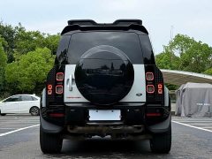 Land Rover Defender Facelift 110 3.0T P400 Dark Edition - ფოტო 5