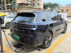 Li Auto L6 Pro Smart Refresh Edition - ფოტო 4