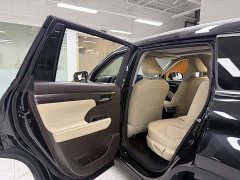 Toyota Highlander Hybrid 2.5L AWD Premium 7-Seater - ფოტო 13