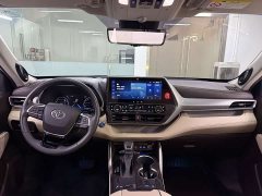 Toyota Highlander Hybrid 2.5L AWD Premium 7-Seater - ფოტო 17