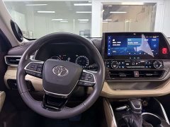 Toyota Highlander Hybrid 2.5L AWD Premium 7-Seater - ფოტო 18