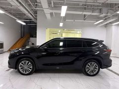 Toyota Highlander Hybrid 2.5L AWD Premium 7-Seater - ფოტო 3