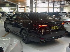 Toyota Avalon 2.0L XLE Premium Edition - ფოტო 10