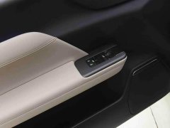 Volvo XC70 Plug-in Hybrid 2026 Two-Wheel Drive Long Range Core - ფოტო 11